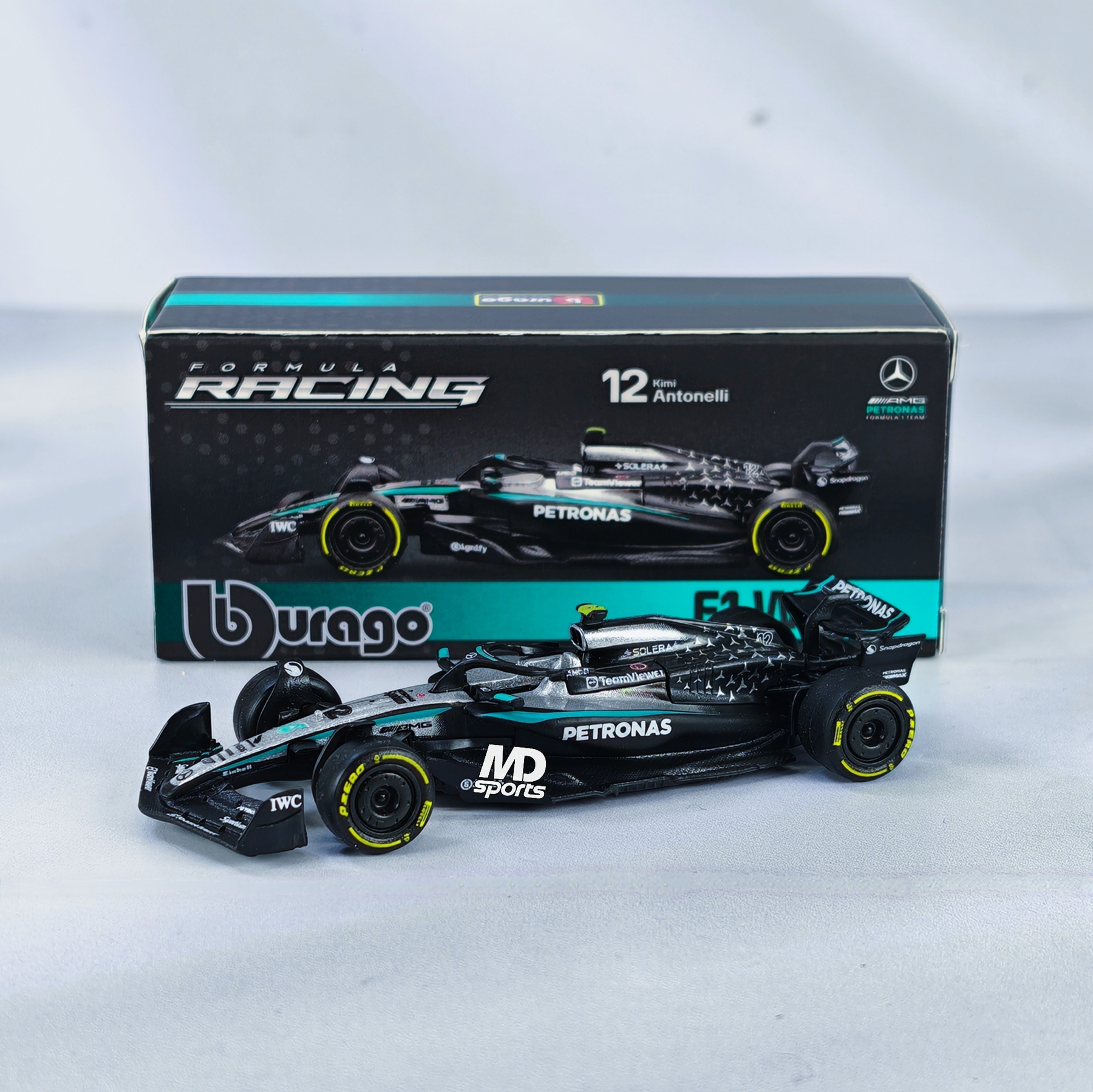 Mercedes W16 2025 #12 Kimi Antonelli Con Caja Burago 1:64